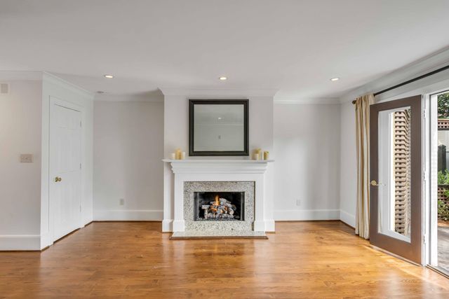 16 Logan Street B, Charleston, SC 29401