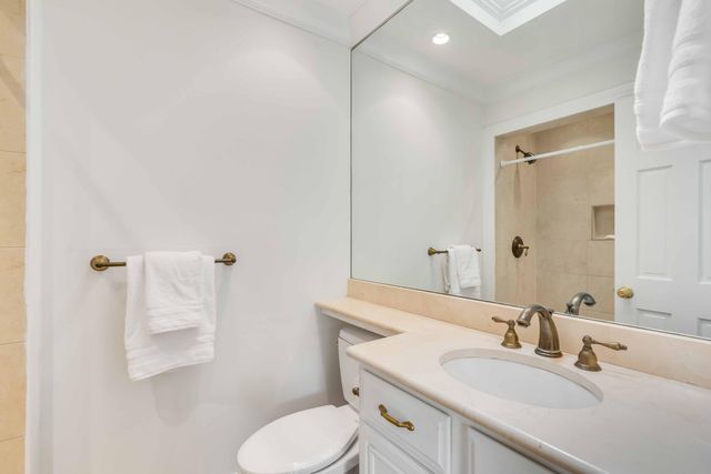 16 Logan Street B, Charleston, SC 29401