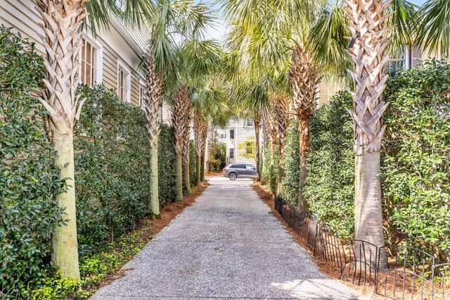 16 Logan Street B, Charleston, SC 29401