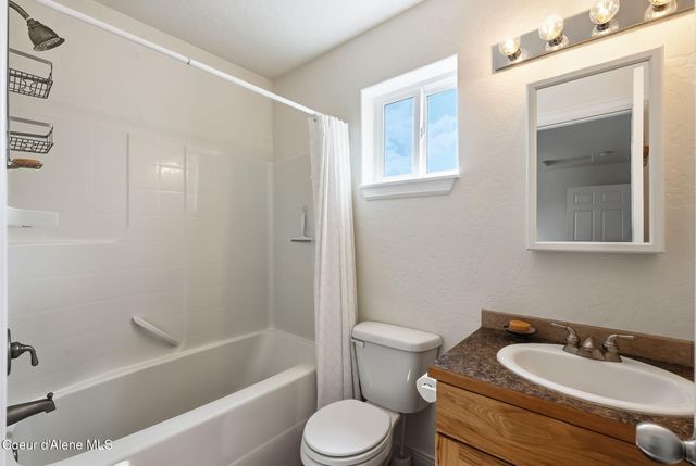 1304 Honeysuckle AVE, Sandpoint, ID 83864