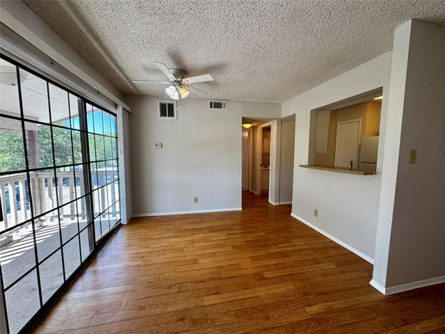 8905 Parkfield DR 203, Austin, TX 78758