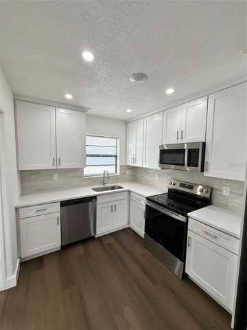 2001 30TH STREET S, St Petersburg, FL 33712