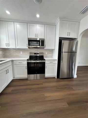 2001 30TH STREET S, St Petersburg, FL 33712