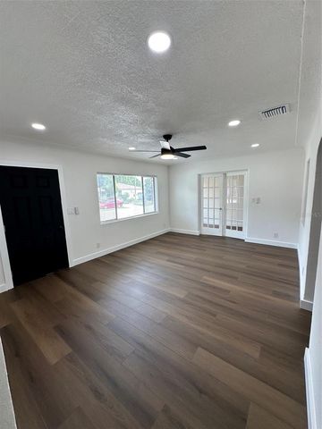 2001 30TH STREET S, St Petersburg, FL 33712