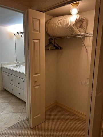 208 Bob O Link WAY # 208B, Naples, FL 34105