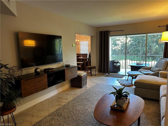 208 Bob O Link WAY # 208B, Naples, FL 34105