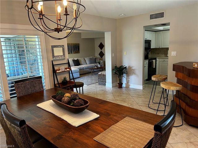 208 Bob O Link WAY # 208B, Naples, FL 34105