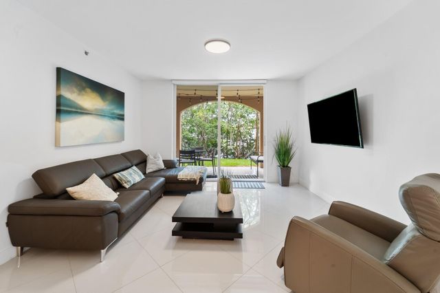19999 E Country Club Drive 1108, Aventura, FL 33180
