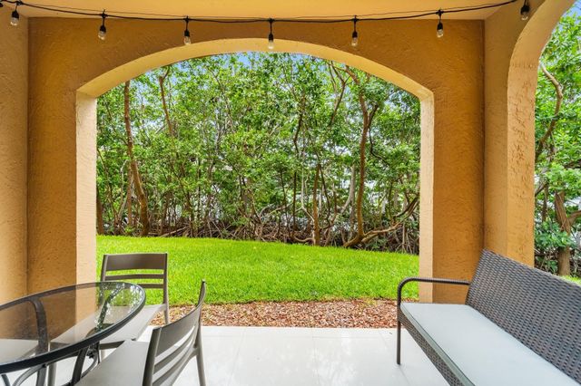 19999 E Country Club Drive 1108, Aventura, FL 33180