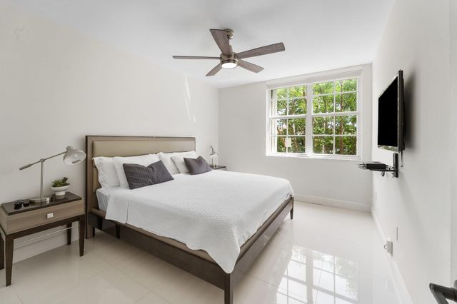 19999 E Country Club Drive 1108, Aventura, FL 33180