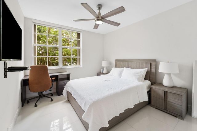 19999 E Country Club Drive 1108, Aventura, FL 33180