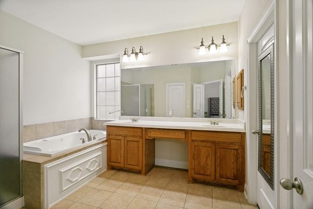 412 S Hampton Court, Lewisville, TX 75056