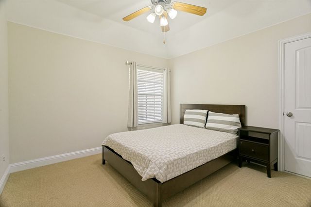 412 S Hampton Court, Lewisville, TX 75056