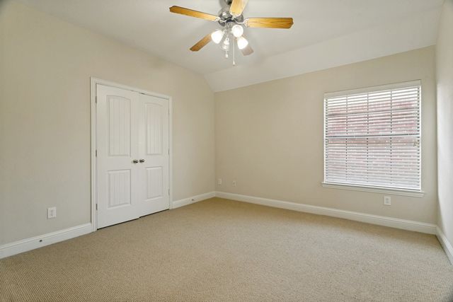 412 S Hampton Court, Lewisville, TX 75056