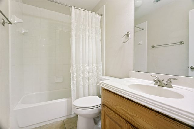 412 S Hampton Court, Lewisville, TX 75056