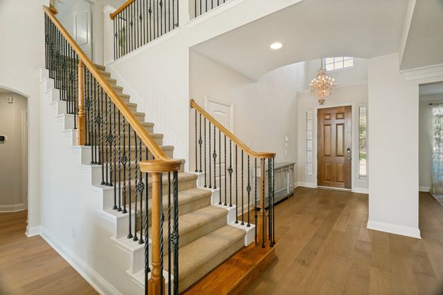 412 S Hampton Court, Lewisville, TX 75056