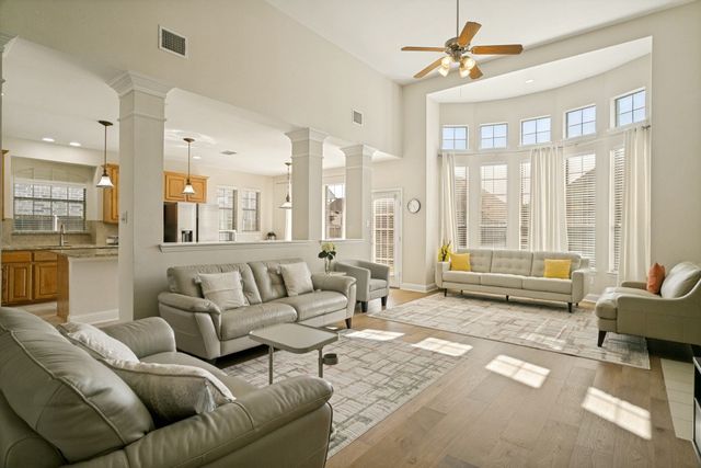 412 S Hampton Court, Lewisville, TX 75056