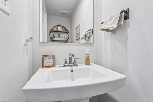 137 Fishermans WAY, Poquoson, VA 23662