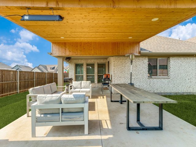 1337 Arrowwood Drive, Aubrey, TX 76227