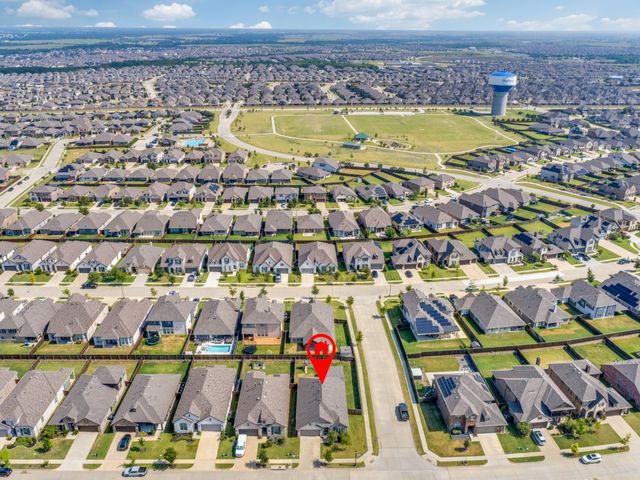 1337 Arrowwood Drive, Aubrey, TX 76227