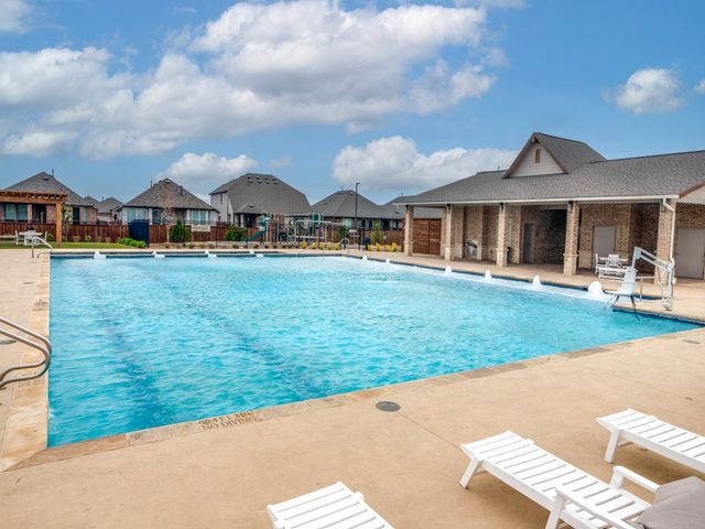 1337 Arrowwood Drive, Aubrey, TX 76227