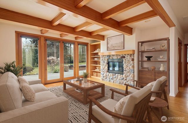 1864 Scenic Avenue, Freeland, WA 98249