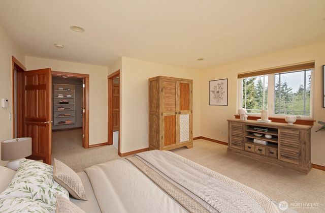 1864 Scenic Avenue, Freeland, WA 98249