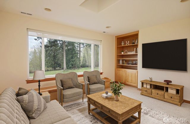 1864 Scenic Avenue, Freeland, WA 98249