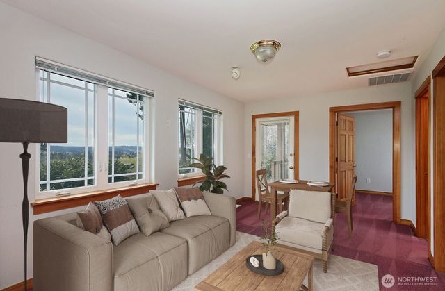 1864 Scenic Avenue, Freeland, WA 98249