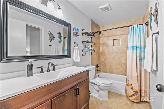 775 Terrell Drive, Mountain Home, ID 83647