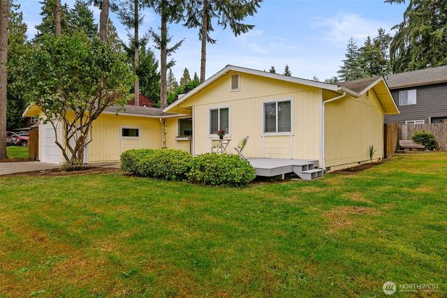 22120 Sea Vista NE, Poulsbo, WA 98370