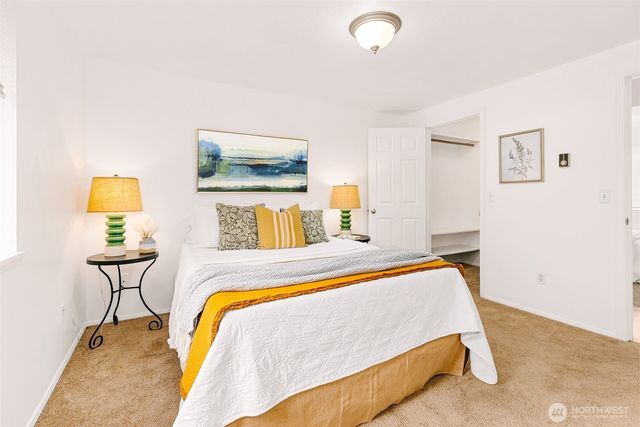 22120 Sea Vista NE, Poulsbo, WA 98370