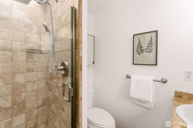 22120 Sea Vista NE, Poulsbo, WA 98370
