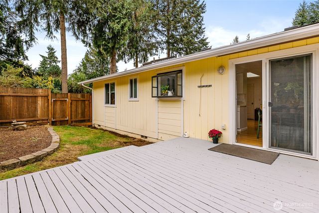 22120 Sea Vista NE, Poulsbo, WA 98370
