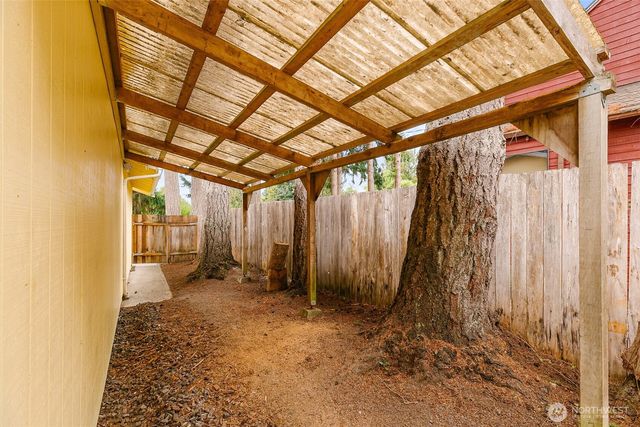 22120 Sea Vista NE, Poulsbo, WA 98370