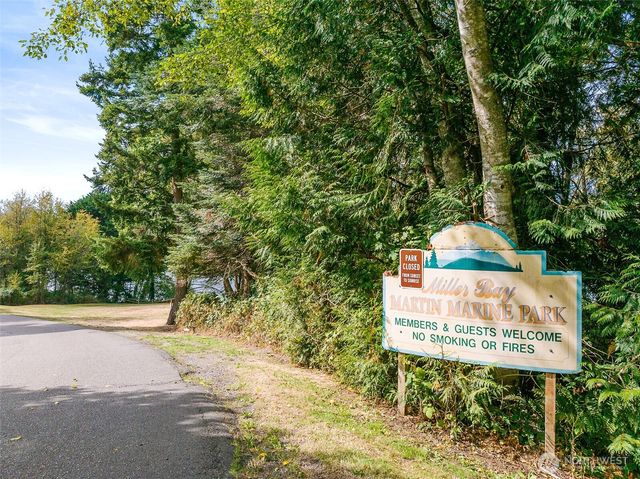 22120 Sea Vista NE, Poulsbo, WA 98370