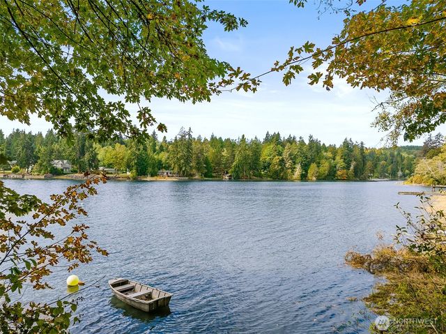 22120 Sea Vista NE, Poulsbo, WA 98370