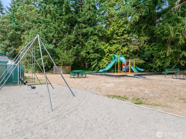 22120 Sea Vista NE, Poulsbo, WA 98370