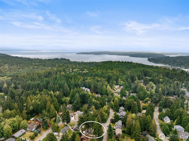 22120 Sea Vista NE, Poulsbo, WA 98370