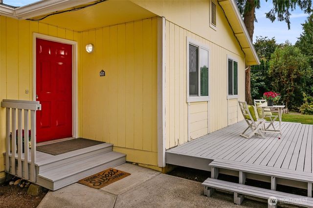 22120 Sea Vista NE, Poulsbo, WA 98370