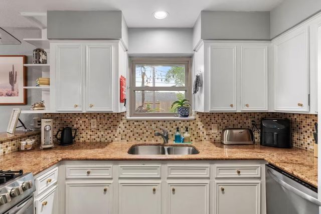5818 Verdome Lane, Houston, TX 77092
