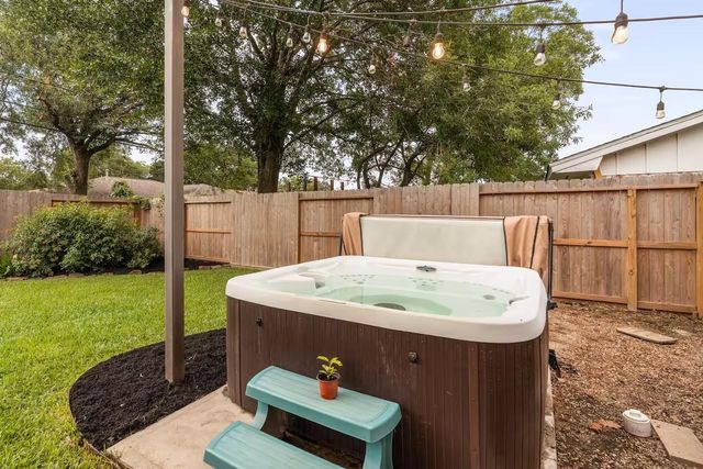 5818 Verdome Lane, Houston, TX 77092