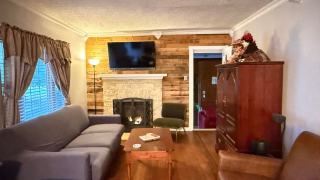 128 Cherry Road, Berea, KY 40403