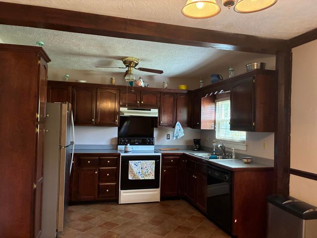 128 Cherry Road, Berea, KY 40403