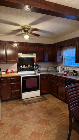 128 Cherry Road, Berea, KY 40403