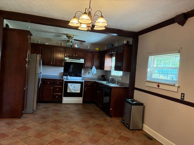 128 Cherry Road, Berea, KY 40403