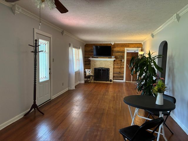 128 Cherry Road, Berea, KY 40403