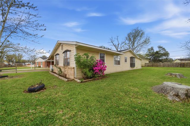 5 Ramey Circle, Houston, TX 77075