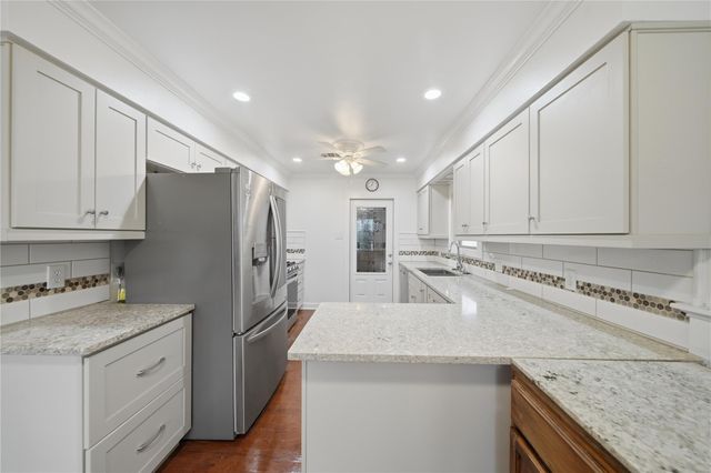 5 Ramey Circle, Houston, TX 77075