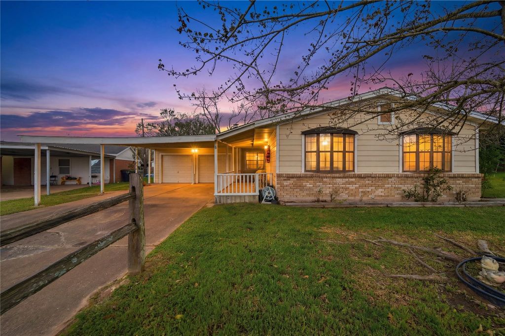 5 Ramey Circle, Houston, TX 77075